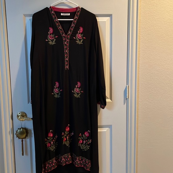 Pakistani and Indian desi outfit - Picture 1 of 11